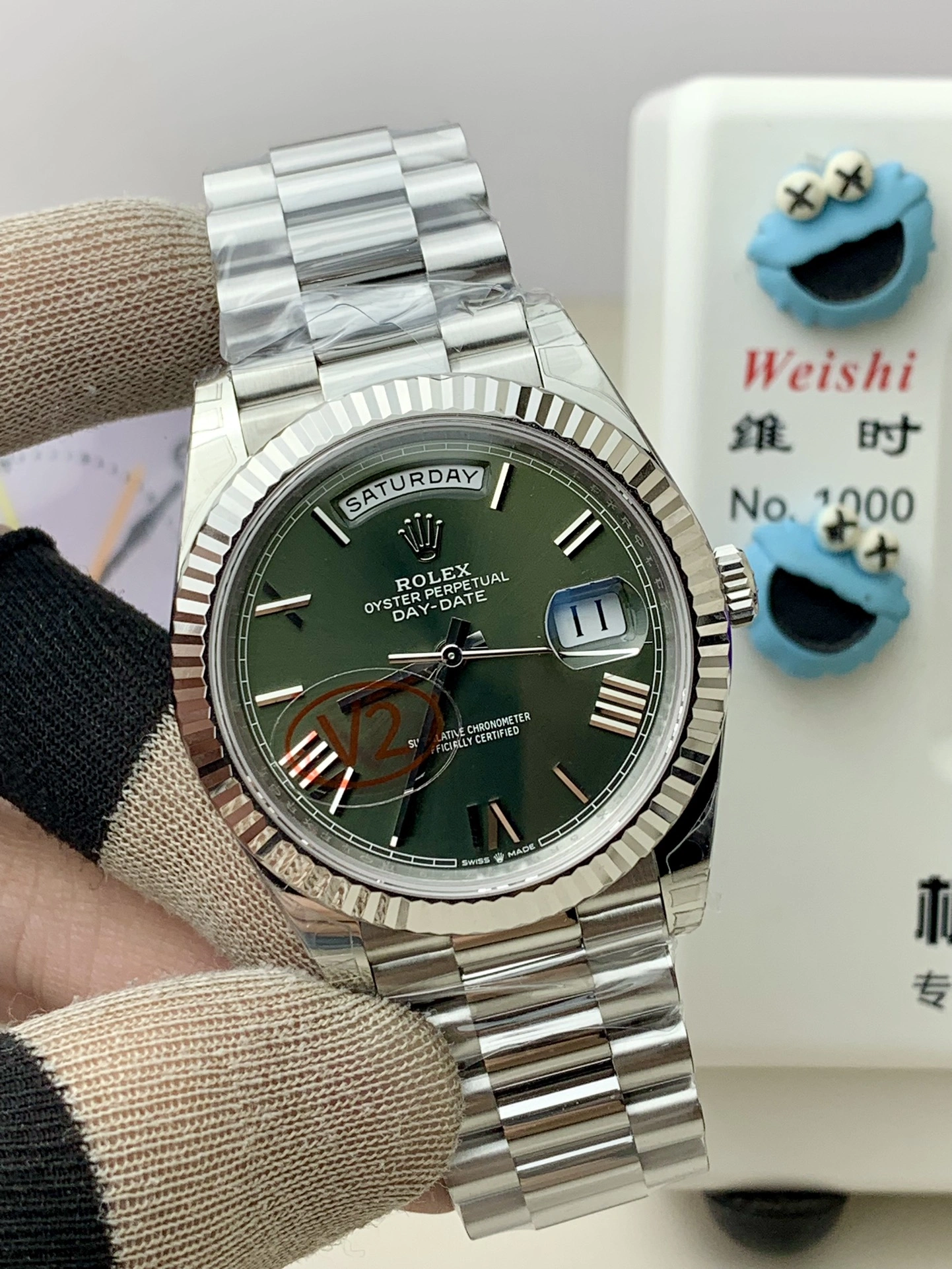 CBD Factory (V2) Rolex Day-Date 40mm White Gold Olive Green Sunburst Roman Dial Fluted Bezel President Bracelet (228239) 1:1 Super Clone – DD3255 Movement TechFriendly 134