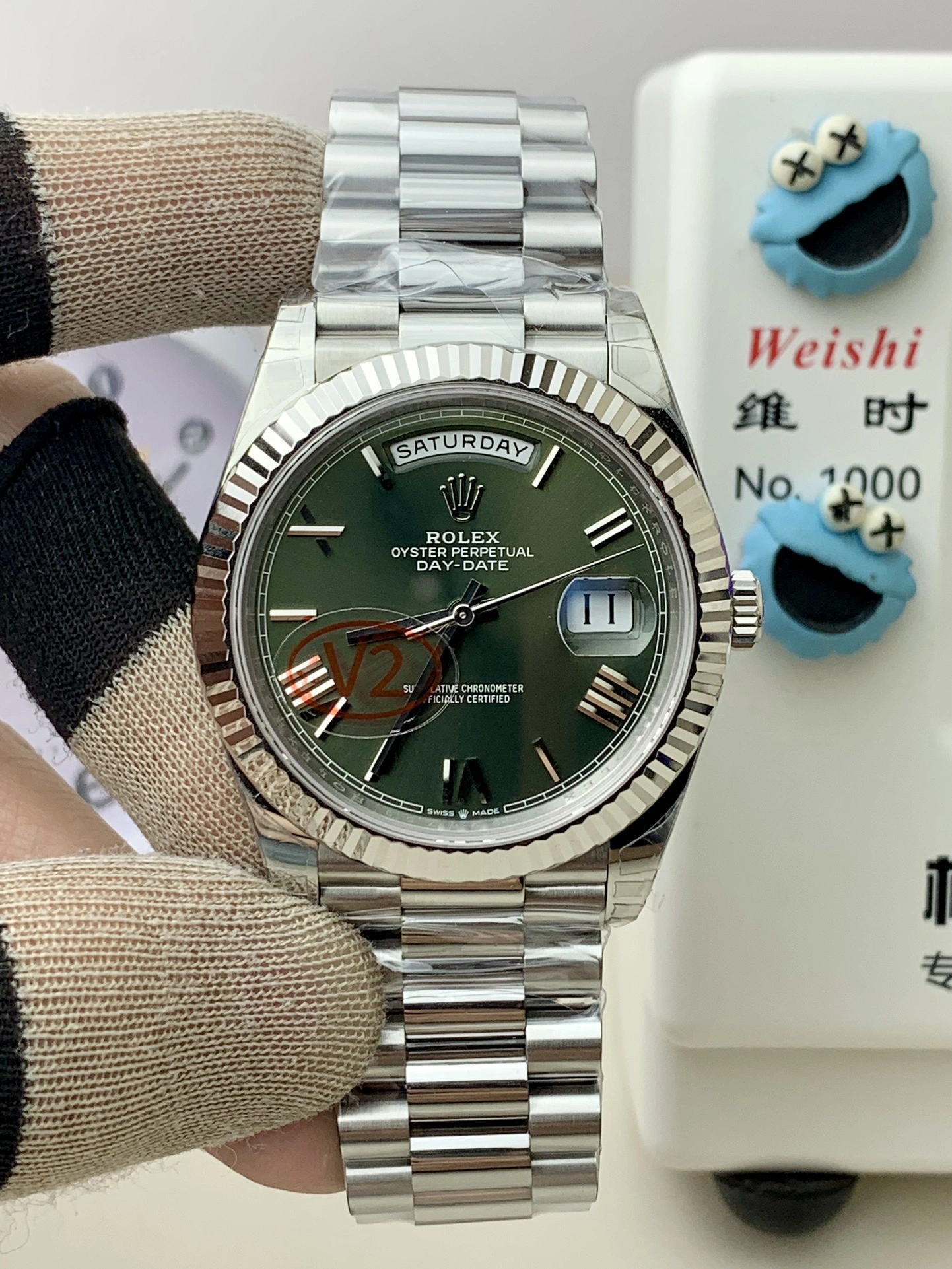 CBD Factory (V2) Rolex Day-Date 40mm White Gold Olive Green Sunburst Roman Dial Fluted Bezel President Bracelet (228239) 1:1 Super Clone – DD3255 Movement TechFriendly 134