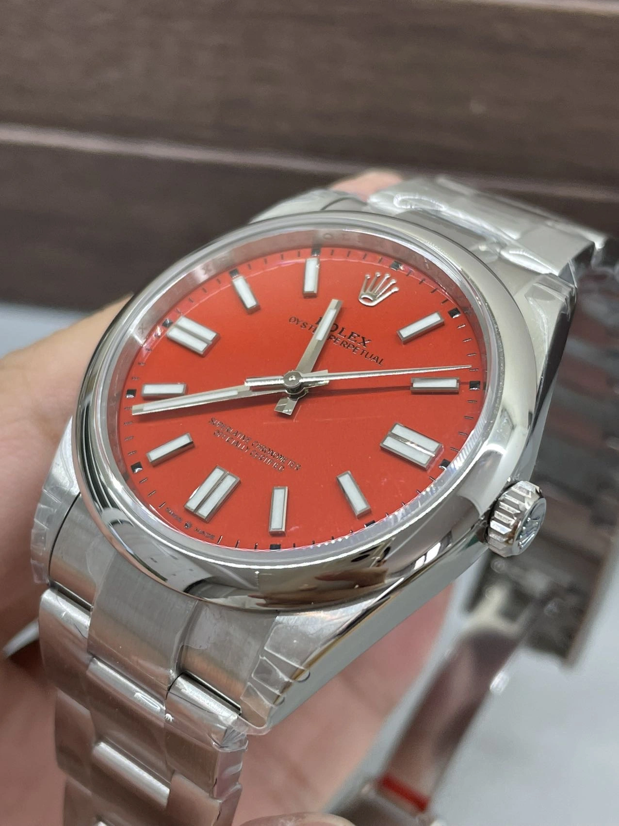 CBD Factory Rolex Oyster Perpetual 41mm Coral Red Dial Smooth Bezel Oyster Bracelet (124300) 1:1 Super Clone – DD3230 Movement Effortless 168