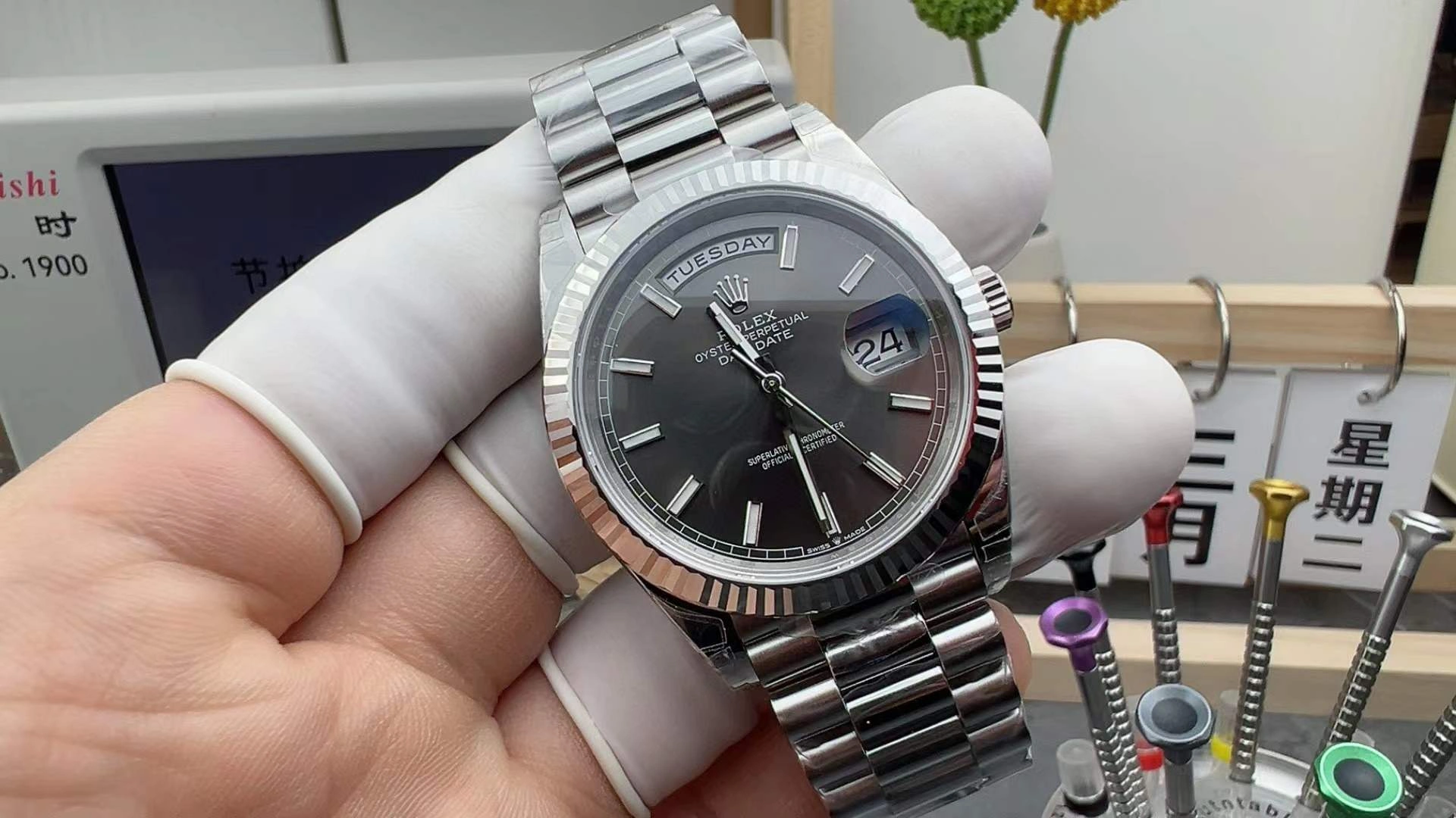 CBD Factory Rolex Day-Date 40 White Gold Grey Dial (228239) 1:1 Super Clone – DD3255 Movement SmoothTexture 129