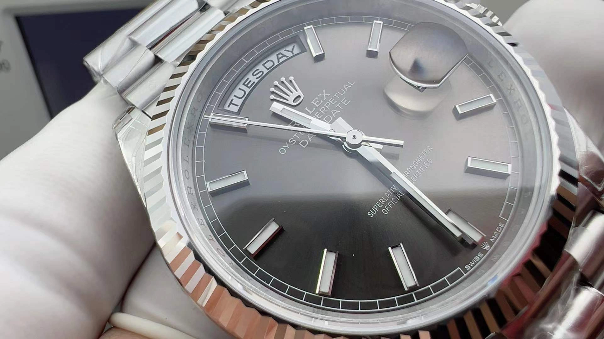 CBD Factory Rolex Day-Date 40 White Gold Grey Dial (228239) 1:1 Super Clone – DD3255 Movement SmoothTexture 129