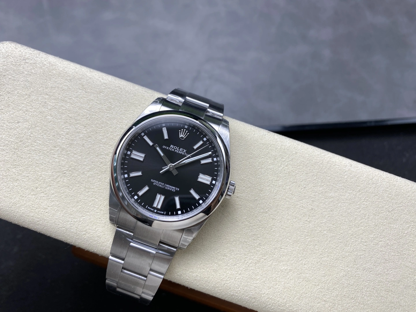 CBD Factory Rolex Oyster Perpetual 41mm  Black Dial Smooth Bezel Oyster Bracelet (124300) 1:1 Super Clone – DD3230 Movement FastDry 166