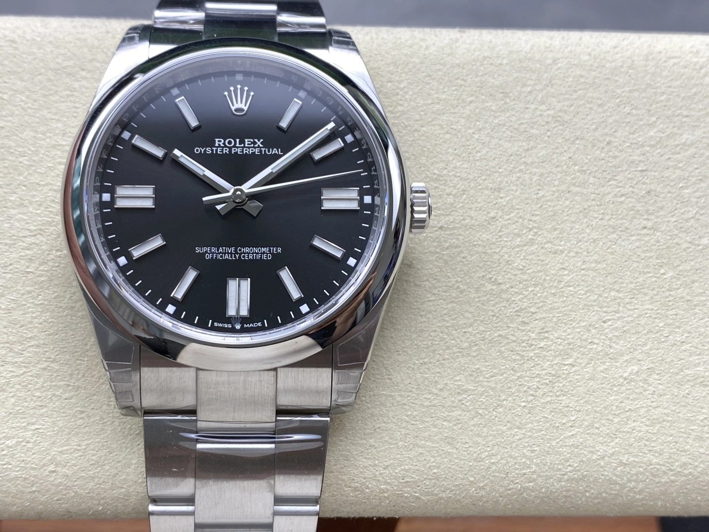 CBD Factory Rolex Oyster Perpetual 41mm  Black Dial Smooth Bezel Oyster Bracelet (124300) 1:1 Super Clone – DD3230 Movement FastDry 166