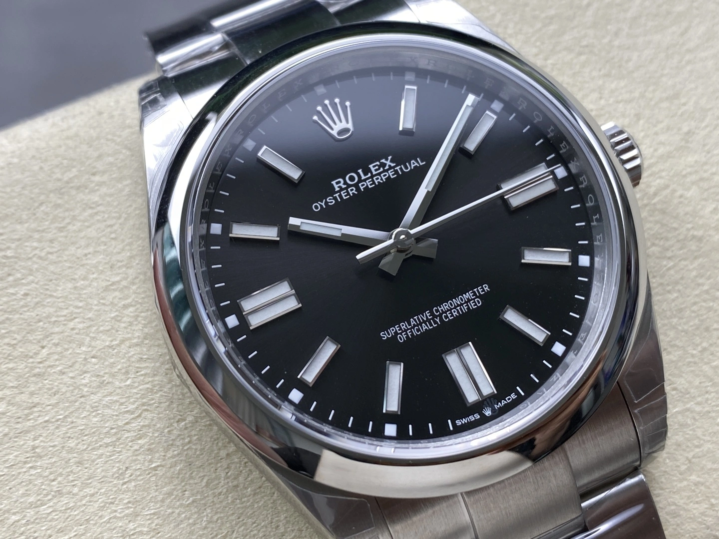 CBD Factory Rolex Oyster Perpetual 41mm  Black Dial Smooth Bezel Oyster Bracelet (124300) 1:1 Super Clone – DD3230 Movement FastDry 166