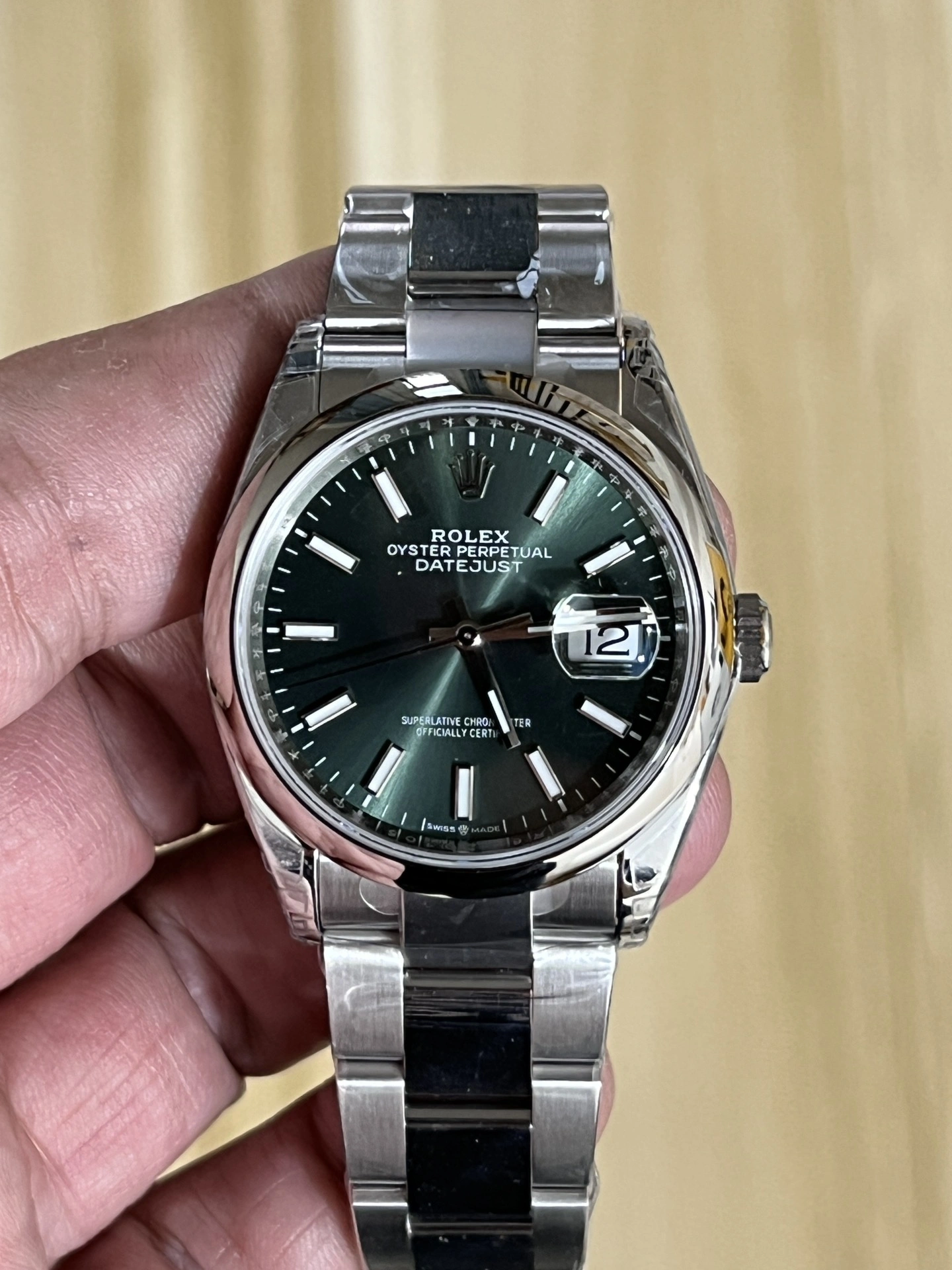 CBD Factory Rolex Datejust 36mm Sunburst Green Dial Smooth Bezel Oyster Bracelet (126200) 1:1 Super Clone – DD3235 Movement Efficient 110