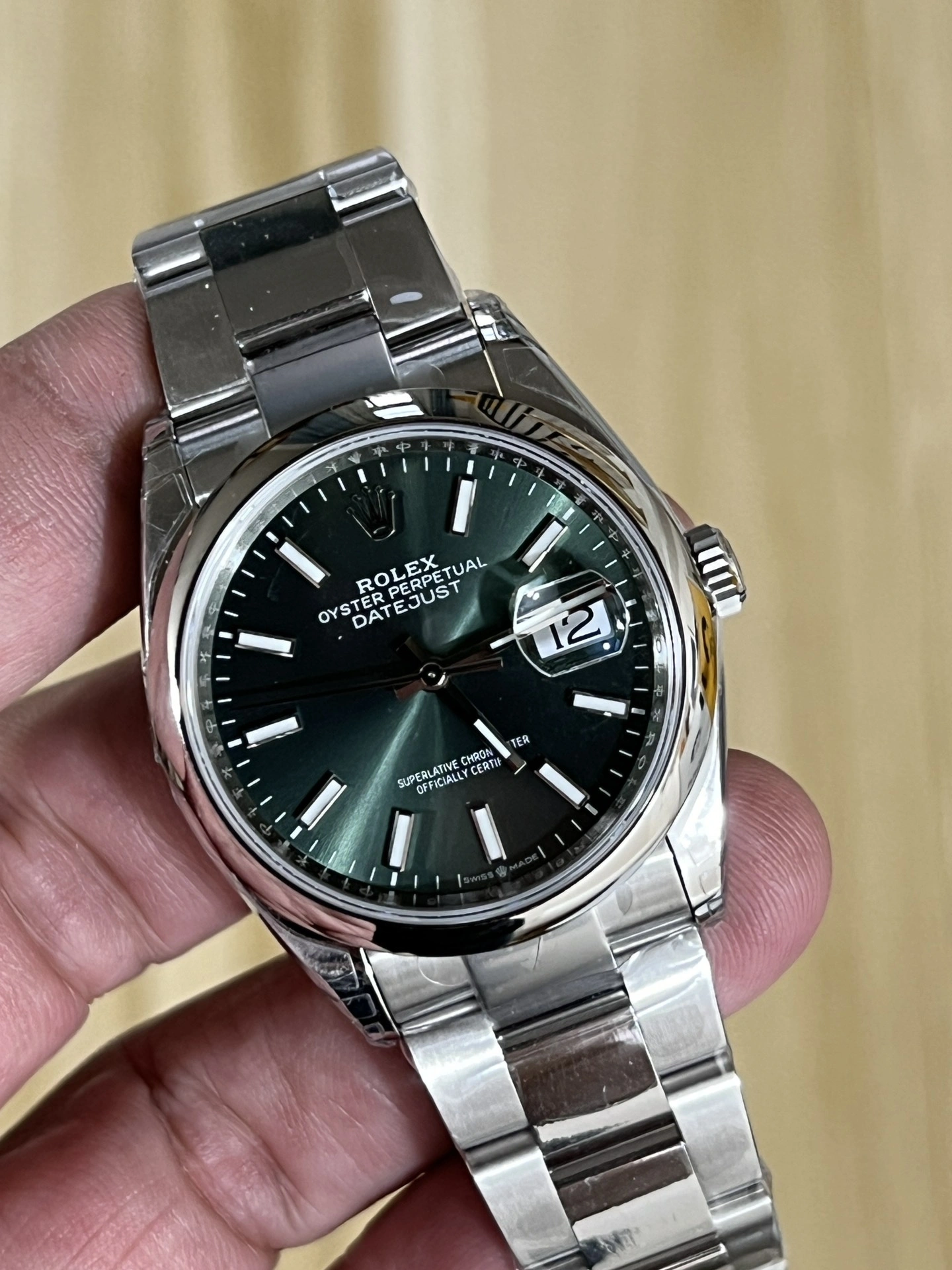 CBD Factory Rolex Datejust 36mm Sunburst Green Dial Smooth Bezel Oyster Bracelet (126200) 1:1 Super Clone – DD3235 Movement Efficient 110