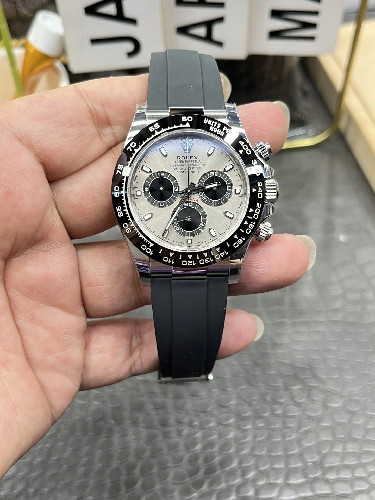 SoftTouch CBD Factory Rolex Cosmograph Daytona “Grey Ghost” Slate Dial Rubber Strap (116519LN) 1:1 Super Clone – DD4130 Movement 29