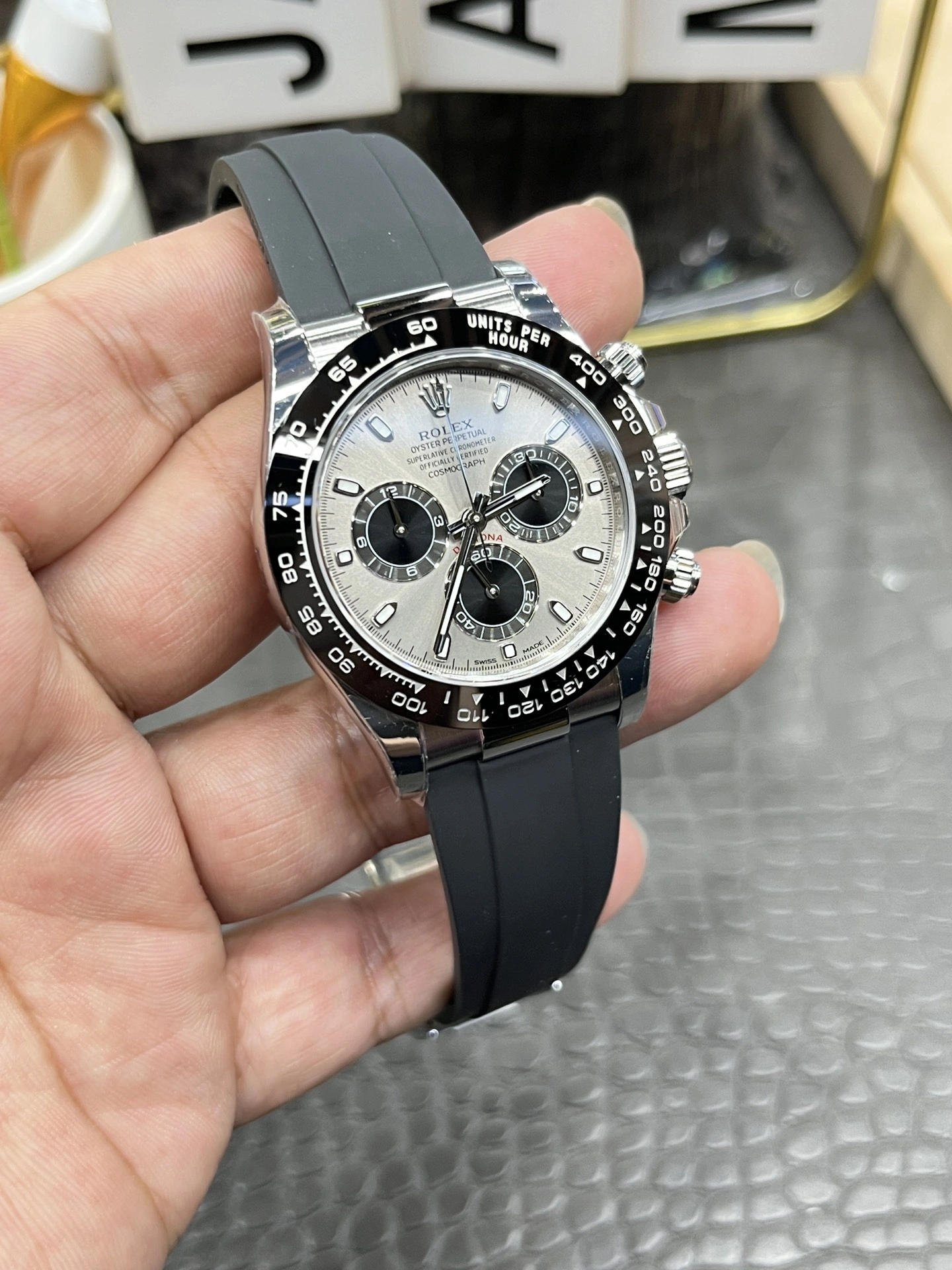 SoftTouch CBD Factory Rolex Cosmograph Daytona “Grey Ghost” Slate Dial Rubber Strap (116519LN) 1:1 Super Clone – DD4130 Movement 29