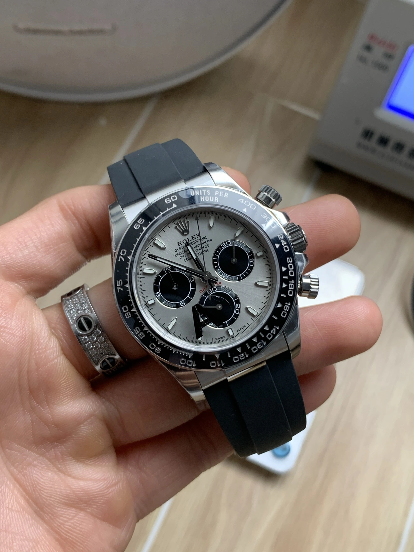 CBD Factory Rolex Cosmograph Daytona “Grey Ghost” Slate Dial Rubber Strap (126519LN) 1:1 Super Clone – DD4131 Movement GoodFit 11