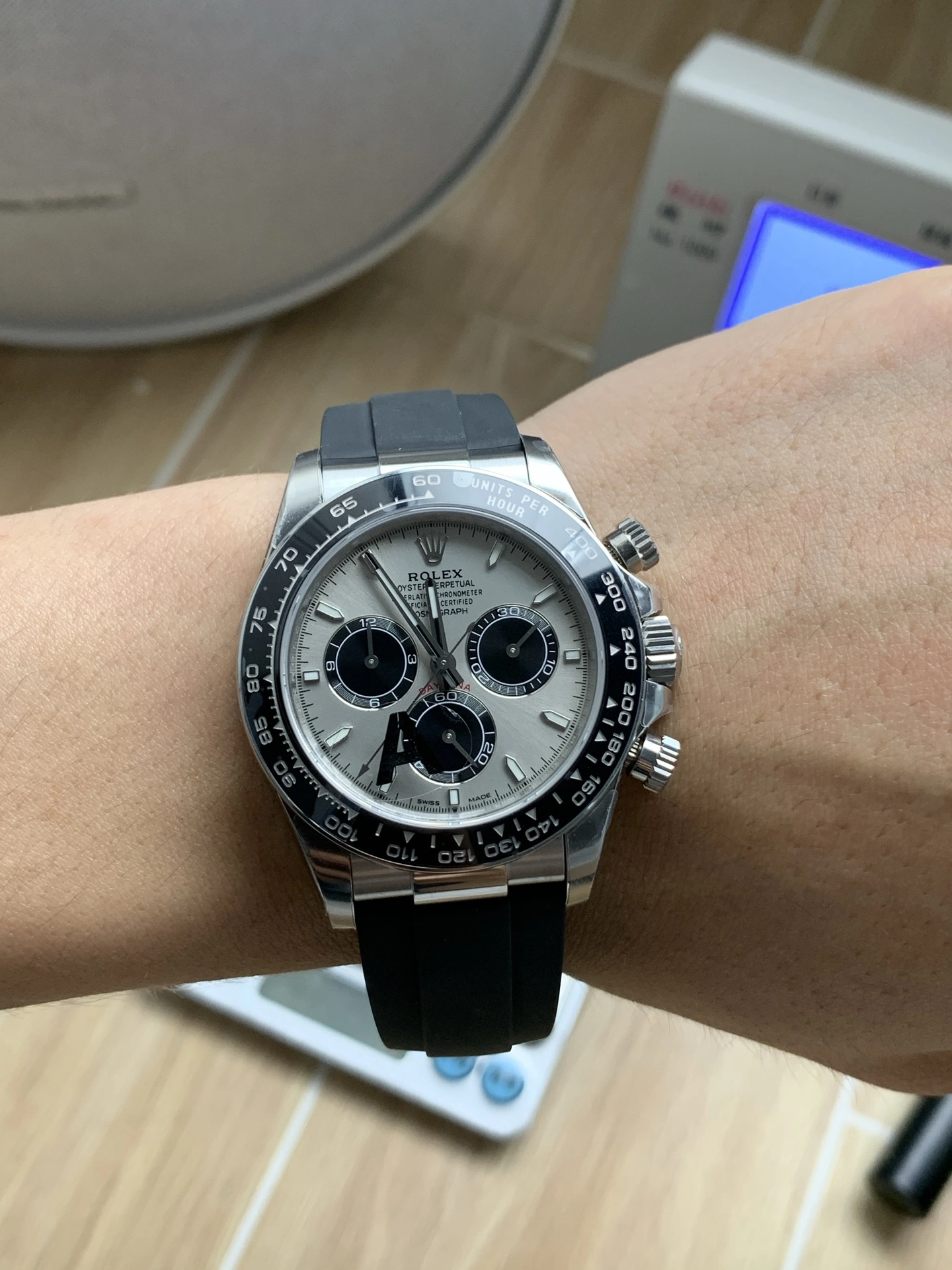 CBD Factory Rolex Cosmograph Daytona “Grey Ghost” Slate Dial Rubber Strap (126519LN) 1:1 Super Clone – DD4131 Movement GoodFit 11