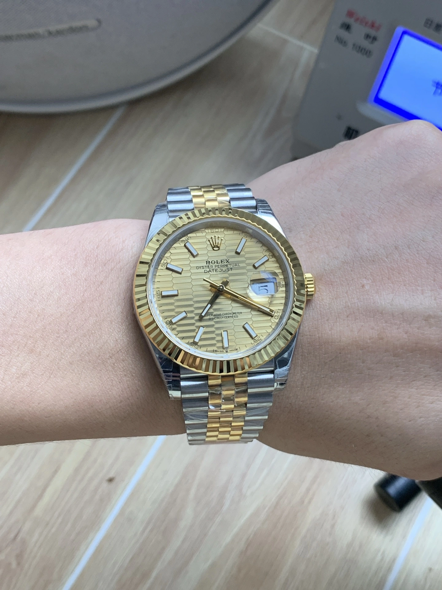 CBD Factory Rolex Datejust 41mm Two-Tone Yellow Gold Fluted Motif Dial Jubilee Bracelet (126333) 1:1 Super Clone – DD3235 Movement Durable 86