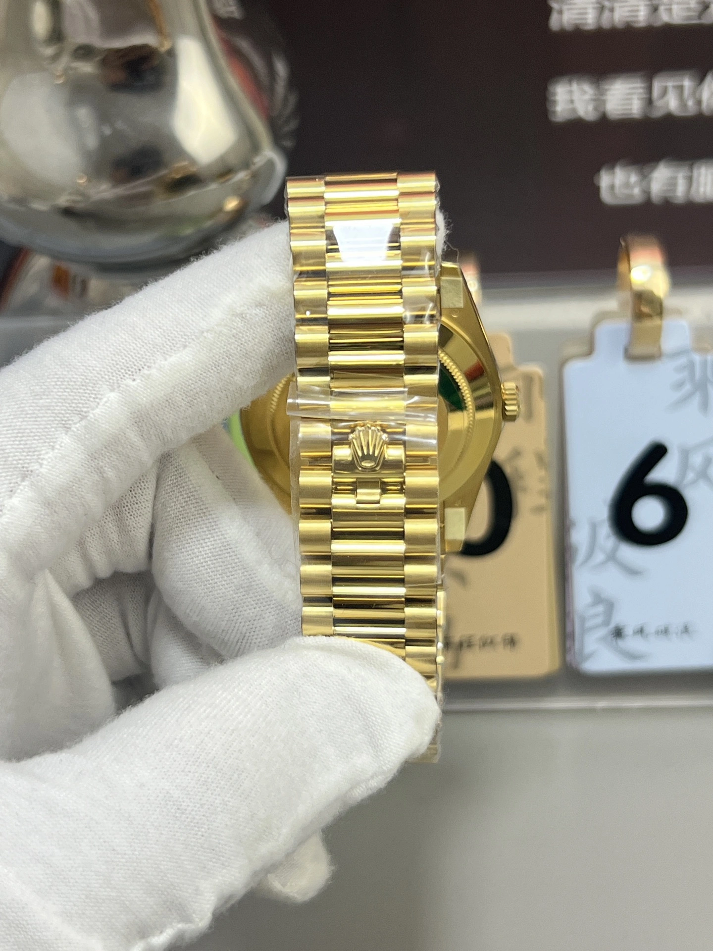 Snug CBD Factory Rolex Day-Date 40 Yellow Gold Green Roman Dial (228238) V2 1:1 Super Clone – DD3255 Movement 132