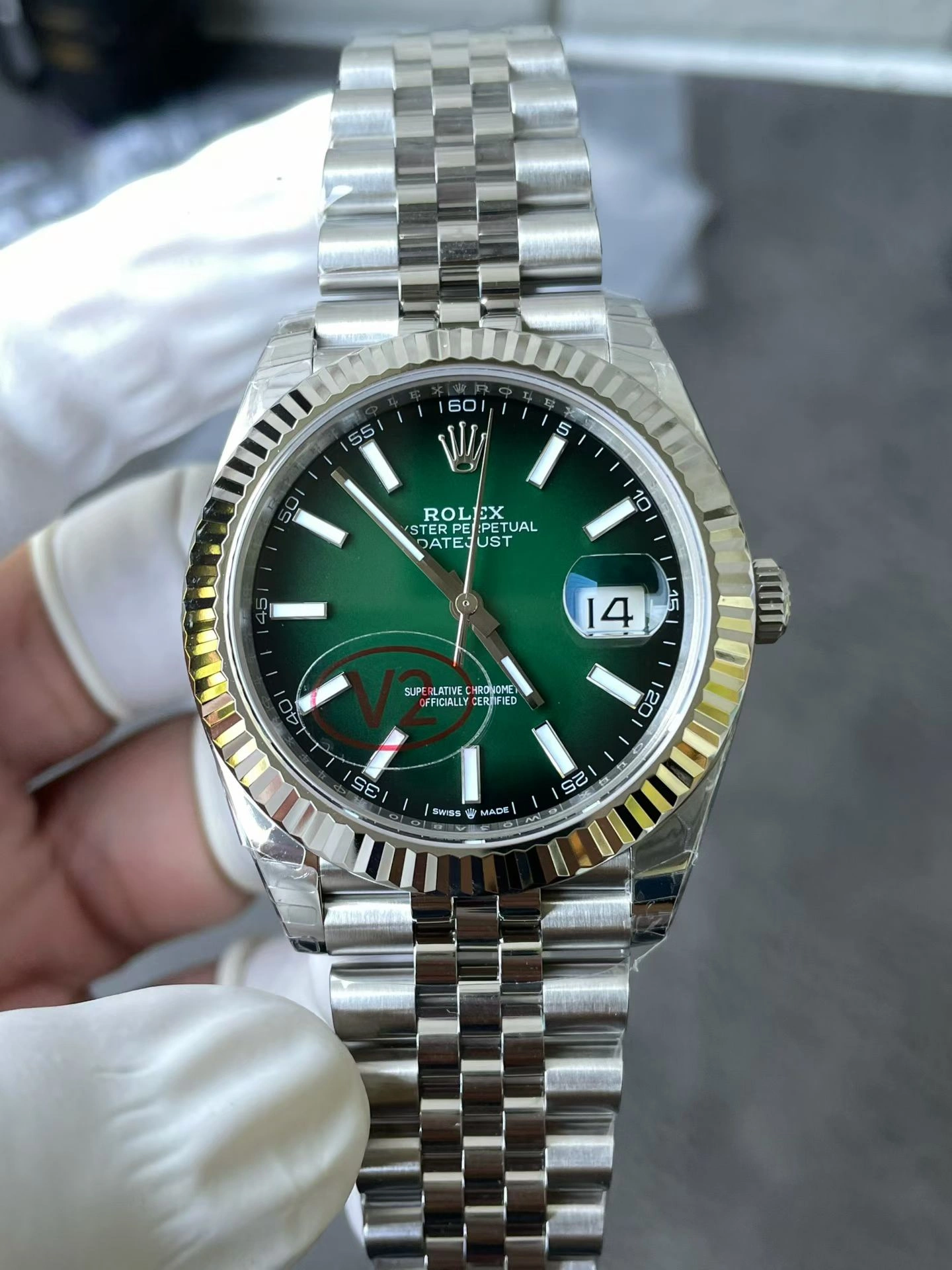 Durable CBD Factory Rolex Datejust 41mm Gradient Green Dial (126334) 1:1 Super Clone – DD3235 Movement 38