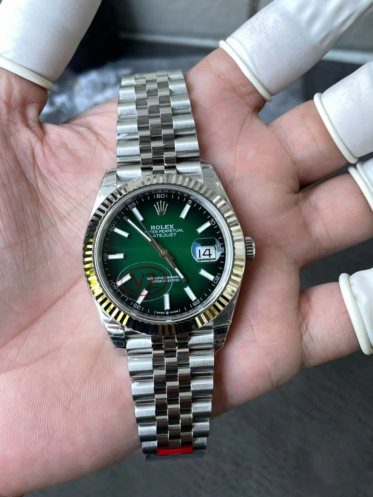Durable CBD Factory Rolex Datejust 41mm Gradient Green Dial (126334) 1:1 Super Clone – DD3235 Movement 38