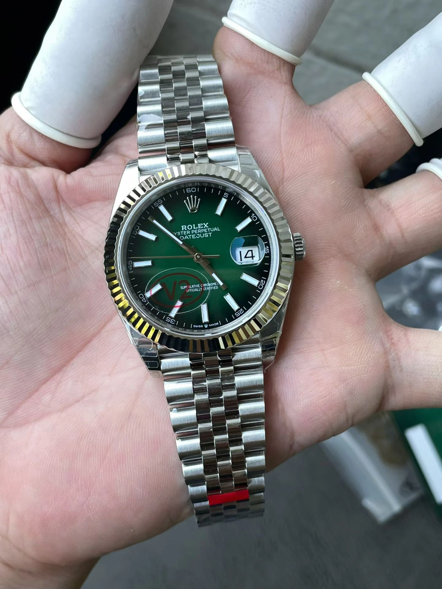 Durable CBD Factory Rolex Datejust 41mm Gradient Green Dial (126334) 1:1 Super Clone – DD3235 Movement 38