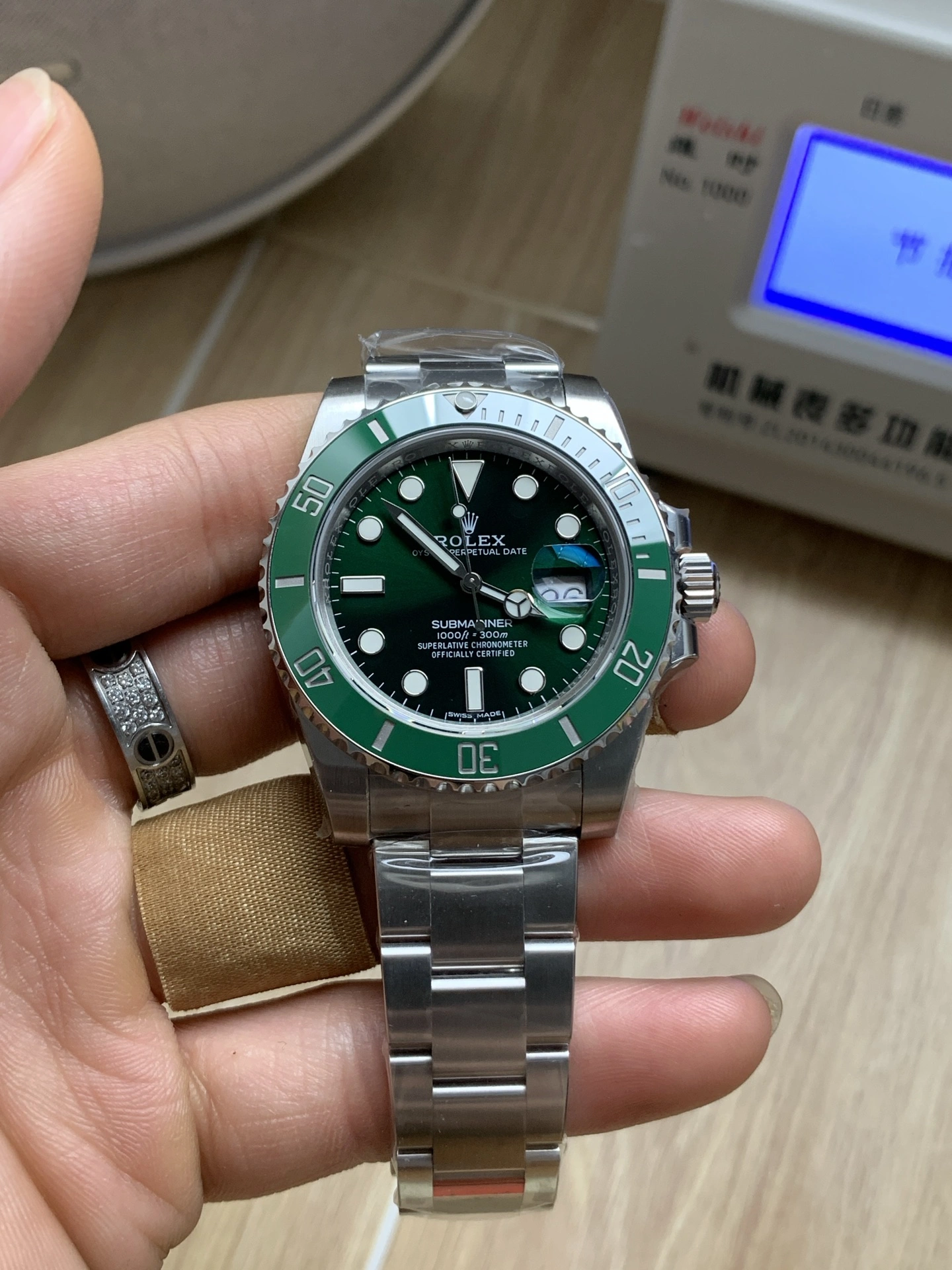 CBD Factory Rolex Submariner Date “Hulk” Green 40mm (116610LV) 1:1 Super Clone – DD3135 Movement RelaxedFit 189