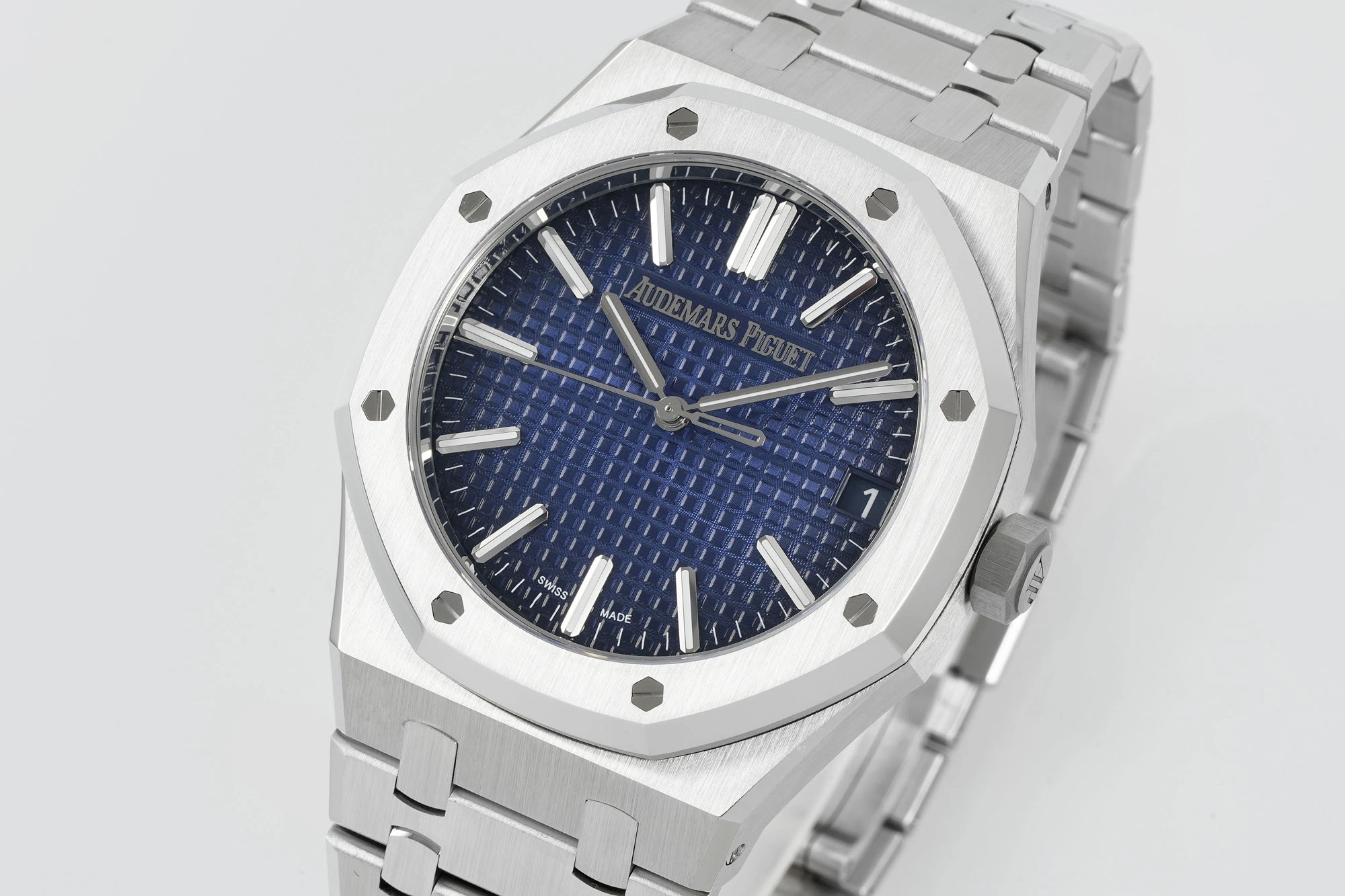 CBD Factory Audemars Piguet Royal Oak 41mm White Gold Smoked Blue Dial (15510BC) 1:1 Super Clone – DD4302 Movement Colorful 343