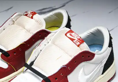 Trophy Room x Air Jordan 1 Low OG “Rookie Card: Home”  HV6157-100