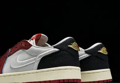 Hyperoad Trophy Room x Air Jordan 1 Low OG “Rookie Card: Home”