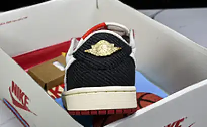 Hyperoad Trophy Room x Air Jordan 1 Low OG “Rookie Card: Home”