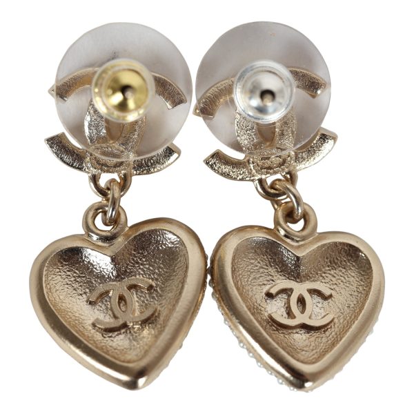 Chanel Crystal Heart Dangle CC Earrings Faux Pearl Light Gold Metal 7 Chanel Crystal Heart Dangle CC Earrings Faux Pearl Light Gold Metal - Image 4
