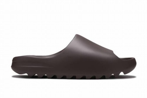YEEZY SLIDES SOOT 2021