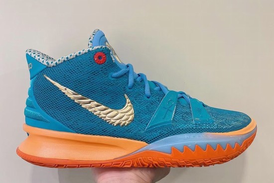 Kyrie Irving 7 Horus EP