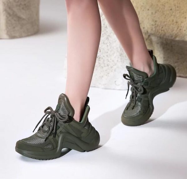 LV ARCHLIGHT SNEAKER 1A882A - Image 5