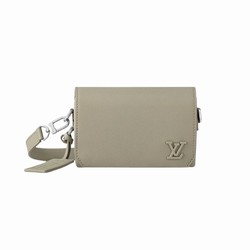 M82281 Sage Cowhide leather Cowhide leather trim Textile lining Fastline Wearable Wallet 1 M82281 Sage Cowhide leather Cowhide leather trim Textile lining Fastline Wearable Wallet