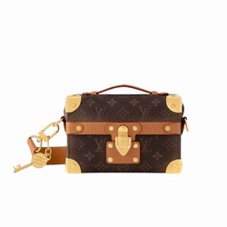 M11535 Monogram Dust coated canvas Aged cowhide leather trim Textile lining Soul Trunk 1 M11535 Monogram Dust coated canvas Aged cowhide leather trim Textile lining Soul Trunk