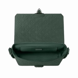 M24439 Forest Green Taurillon Monogram embossed cowhide leather Cowhide leather trim S-Cape Messenger 5 M24439 Forest Green Taurillon Monogram embossed cowhide leather Cowhide leather trim S-Cape Messenger - Image 3