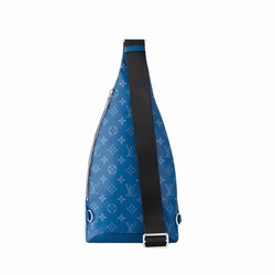 M31075 Agave Blue Taiga cowhide leather and Monogram coated canvas Cowhide leather trim Duo Slingbag 7 M31075 Agave Blue Taiga cowhide leather and Monogram coated canvas Cowhide leather trim Duo Slingbag