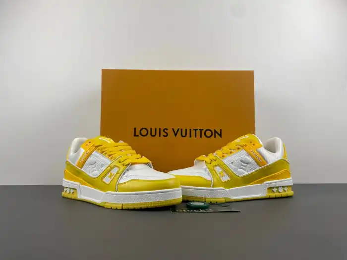 LV TRAINER SNEAKER