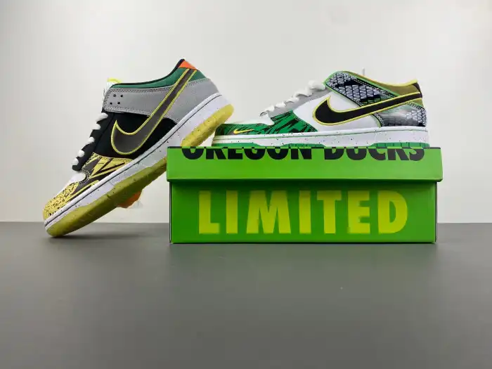 Nike Dunk Low What the Duck Away University of Oregon PE HV1454-100