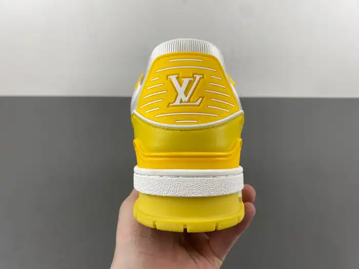 LV TRAINER SNEAKER