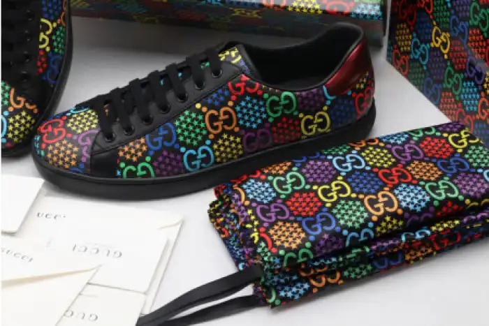 GUCC ACE EMBROIDERED LOW-TOP SNEAKER 610085 H2020 1110