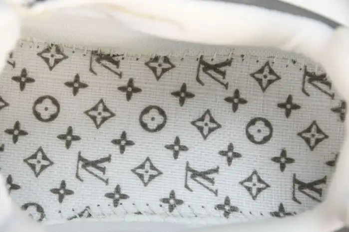 LV RUNNER TATIC SNEAKER 1A9TUZ