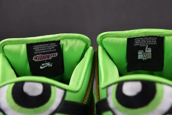 The Powerpuff Girls x Nike SB Dunk Low Buttercup FZ8319-300