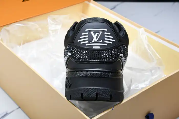 LV TRAINER MAXI 24111603