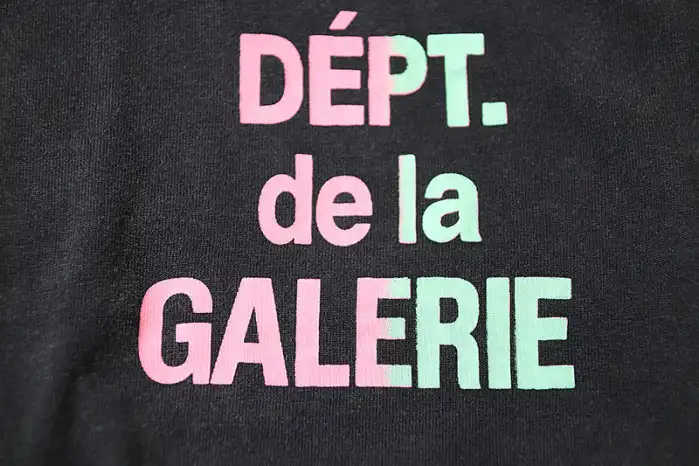 GA11ERY DEPT. T-SHIRT 24042305