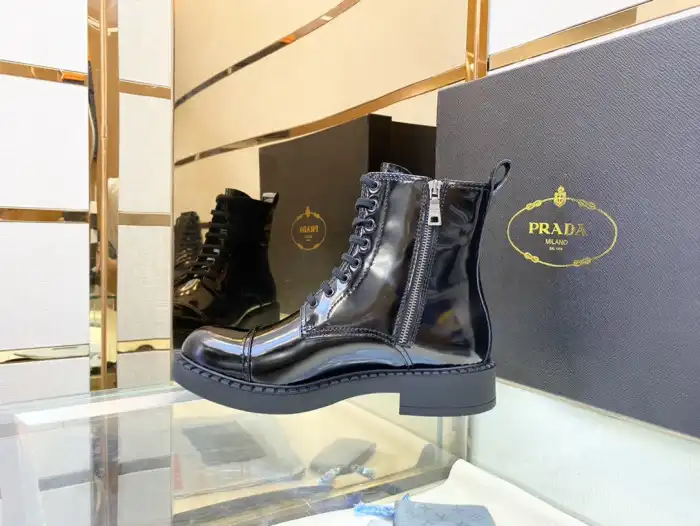 Prad BOOTS